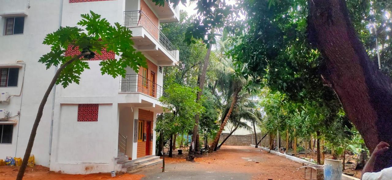 Evergreen Paradise Pondicherry Room photo